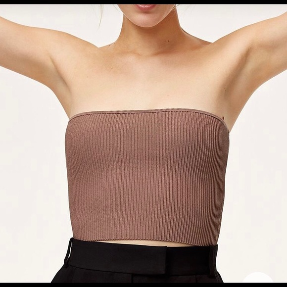 BNWT Aritzia - Babaton top, Size S/P - Picture 2 of 4